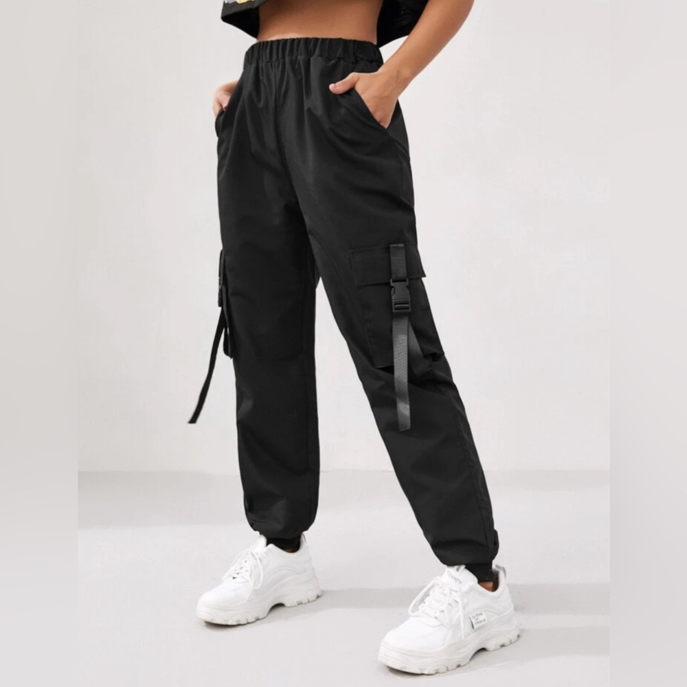 SHEIN Flap Pocket Solid Parachute Cargo Pants (w Belt Loops!)